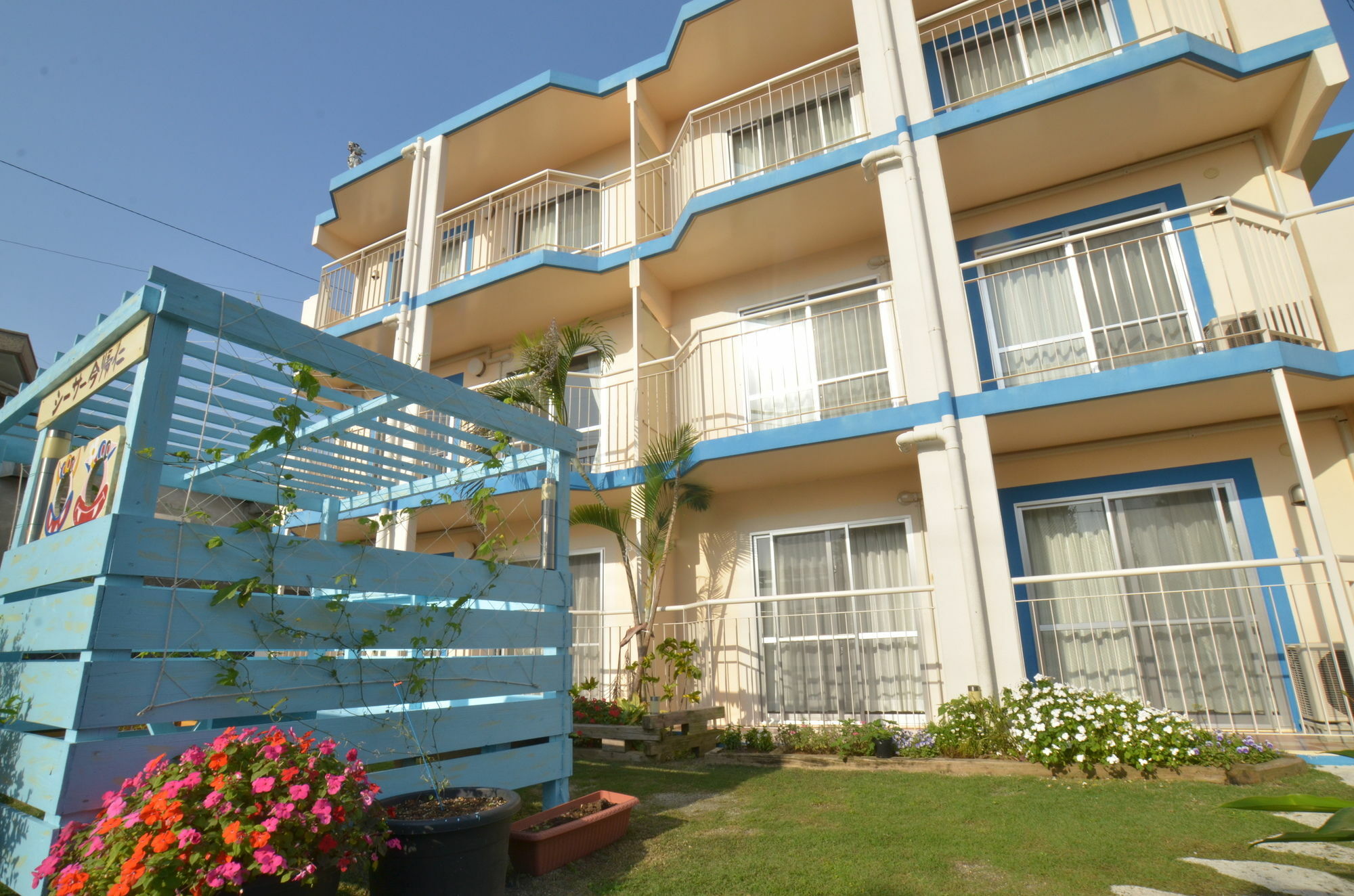 Condominium Ceaser Nakijin Exteriér fotografie